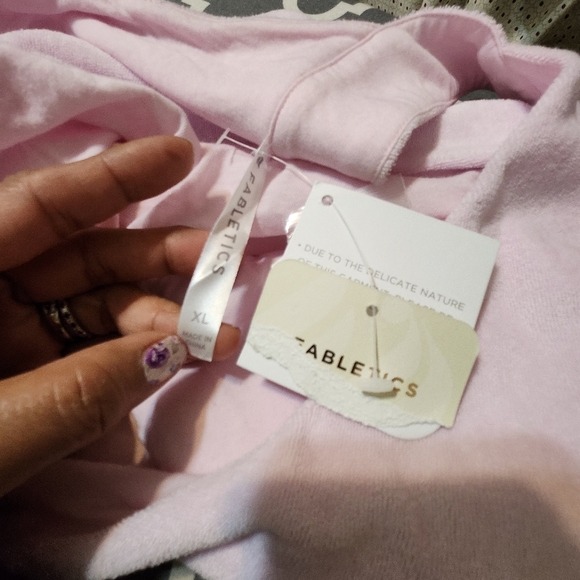 Fabletics terry  lined  high neck crop top baby pink racer back xl - Picture 11 of 12